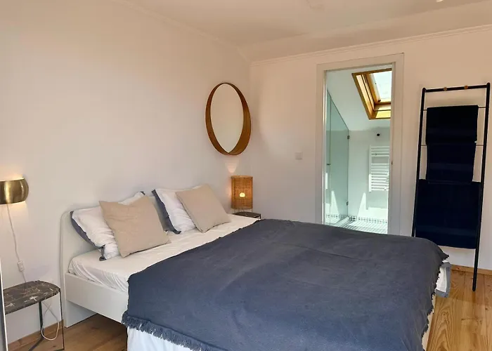 Privativo Com Varanda Em Alges, Lisboa Privat bolig