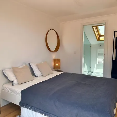 Privativo Com Varanda Em Alges, Lisboa Homestay