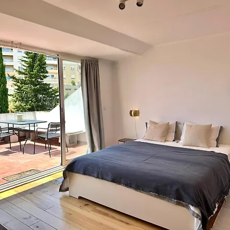 Privativo Com Varanda Em Alges, Lisboa Homestay Alges