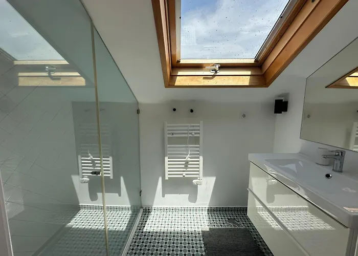 Privativo Com Varanda Em Alges, Lisboa Alges